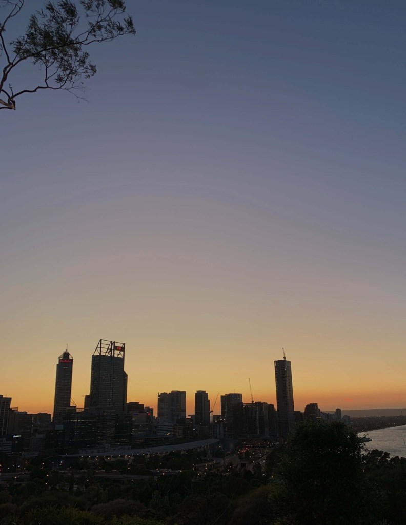 Photo of the pre-sunrise glow in the horizon. 